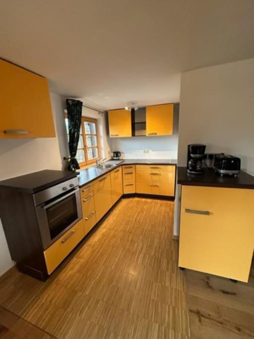Charmante Farbenfrohe Wohnung Fuer Zwei Fischbachau Buitenkant foto